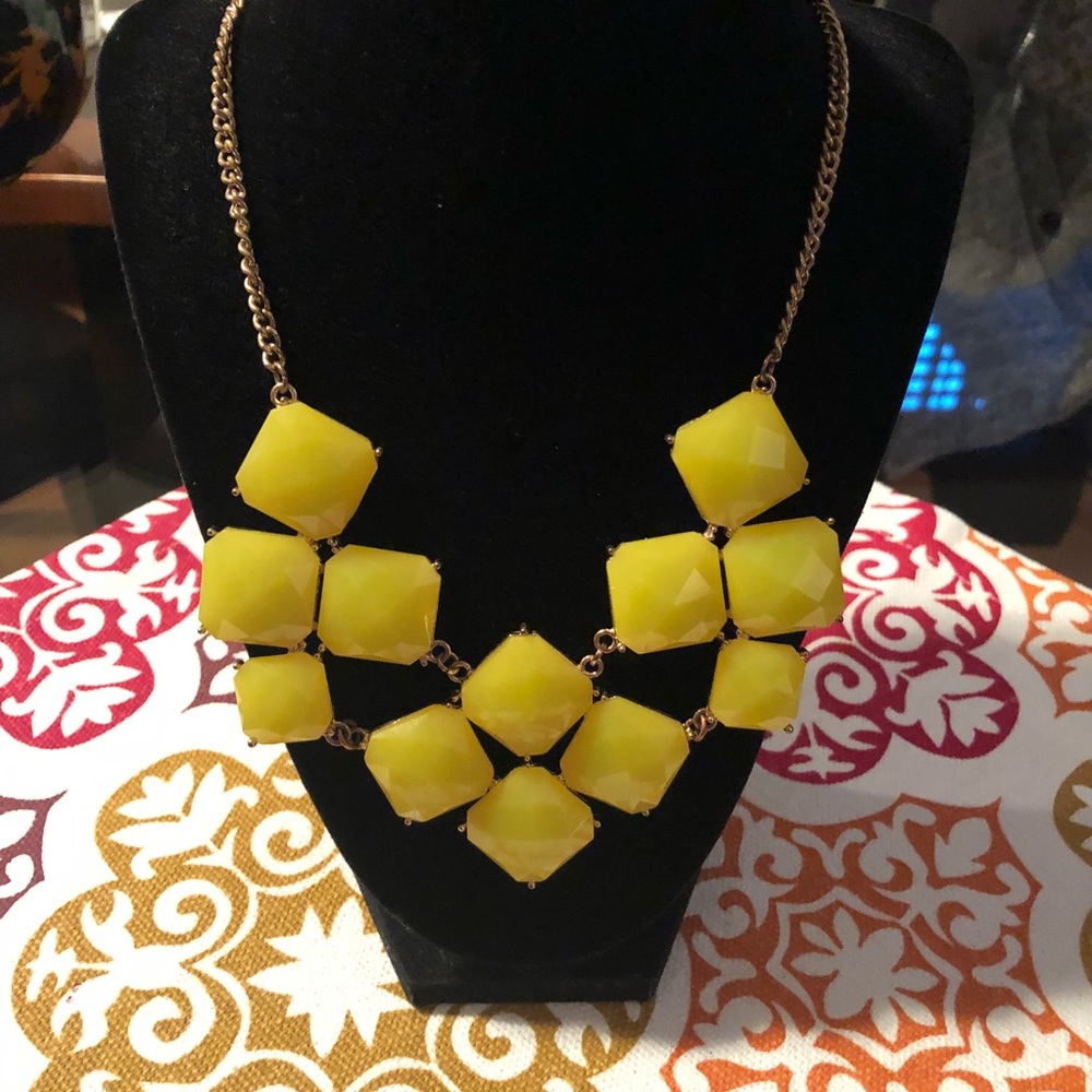 Statement necklace